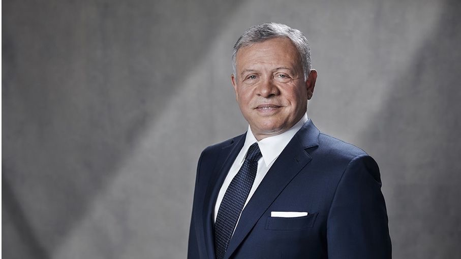 الملك يهنئ العاهل المغربي بذكرى الجلوس على العرش