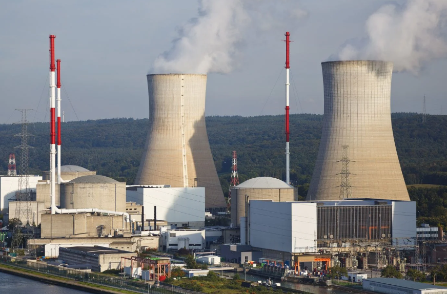 فرنسا ..  إيقاف مفاجئ مفاعلات في محطات الطاقة النووية 