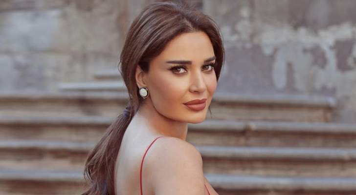 بالفيديو  ..   سيرين عبد النور تحتفل بعيد ميلاد ابنتها العاشر