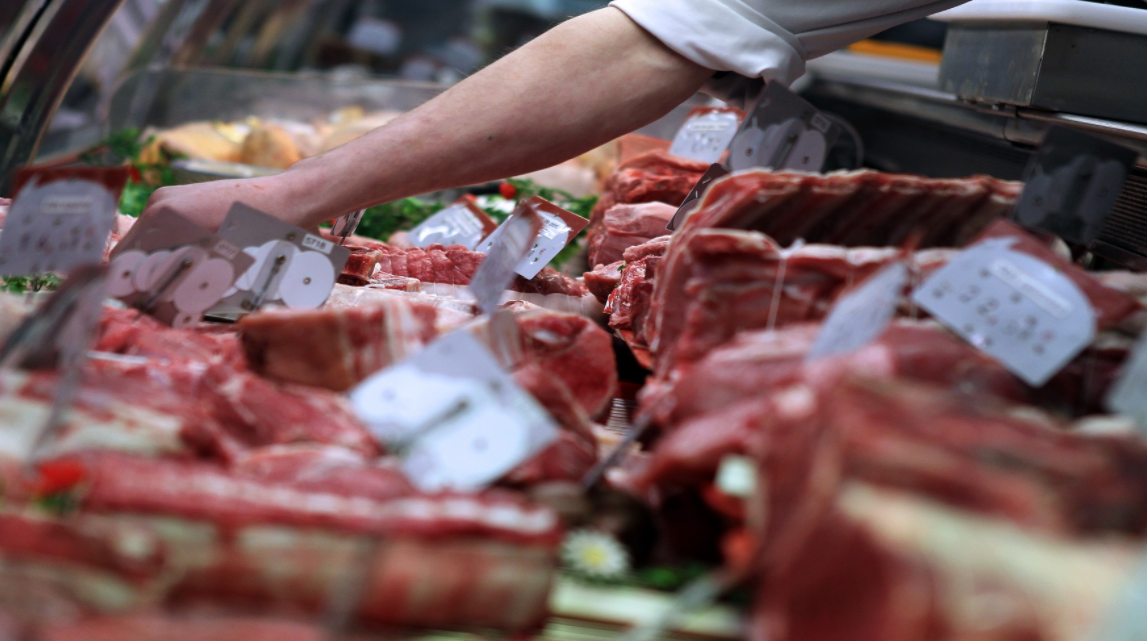 وزير الزراعة: لدينا 450 ألف رأس من الأغنام المستوردة و المحلية و اكتفاء ذاتي من الدجاج و الخضروات