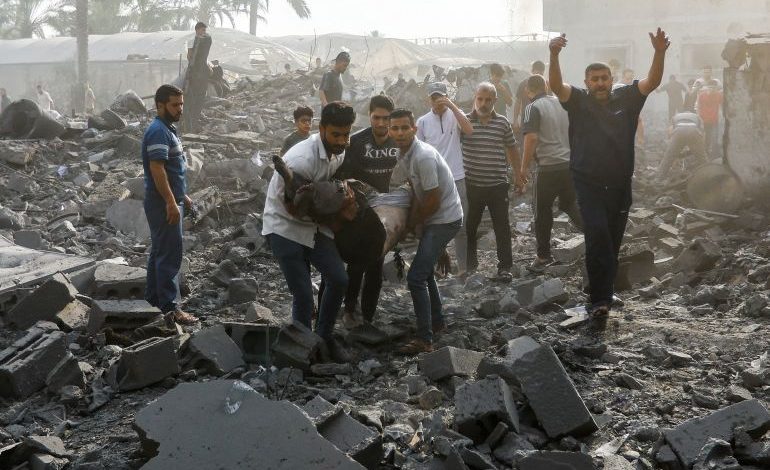 عشرات الشهداء والجرحى بالمجازر الصهيونية المتواصلة على غزة