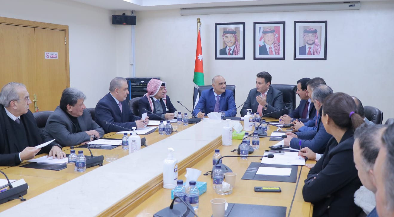 الخصاونة والصفدي يتفقان على عقد لقاء تشاوري شهري