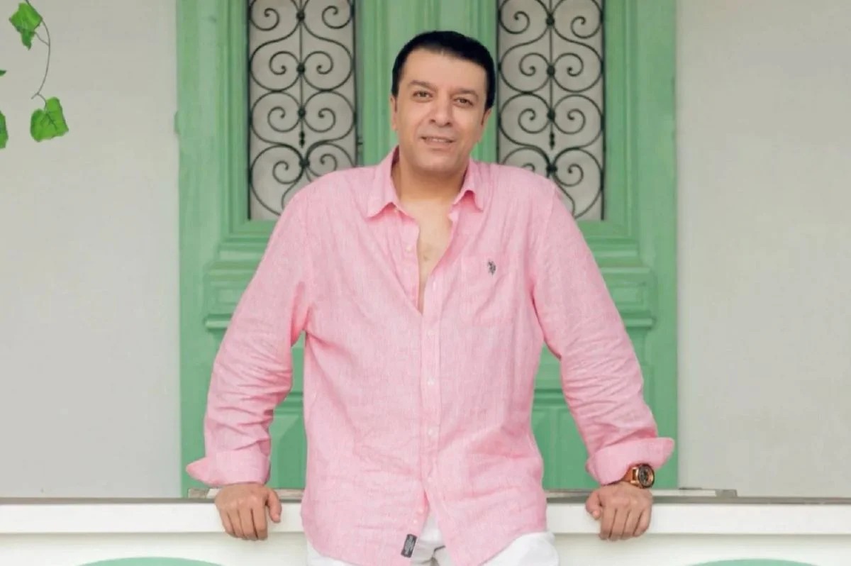 مصطفى كامل يرد على نقيب الفنانين في تونس بشأن تكريم هاني شاكر