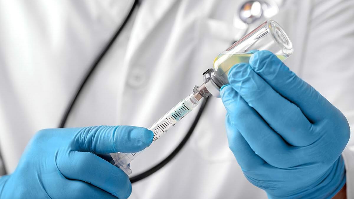 تطوير تكنولوجيا جديدة لتبريد لقاحات فيروس كورونا أثناء توريدها