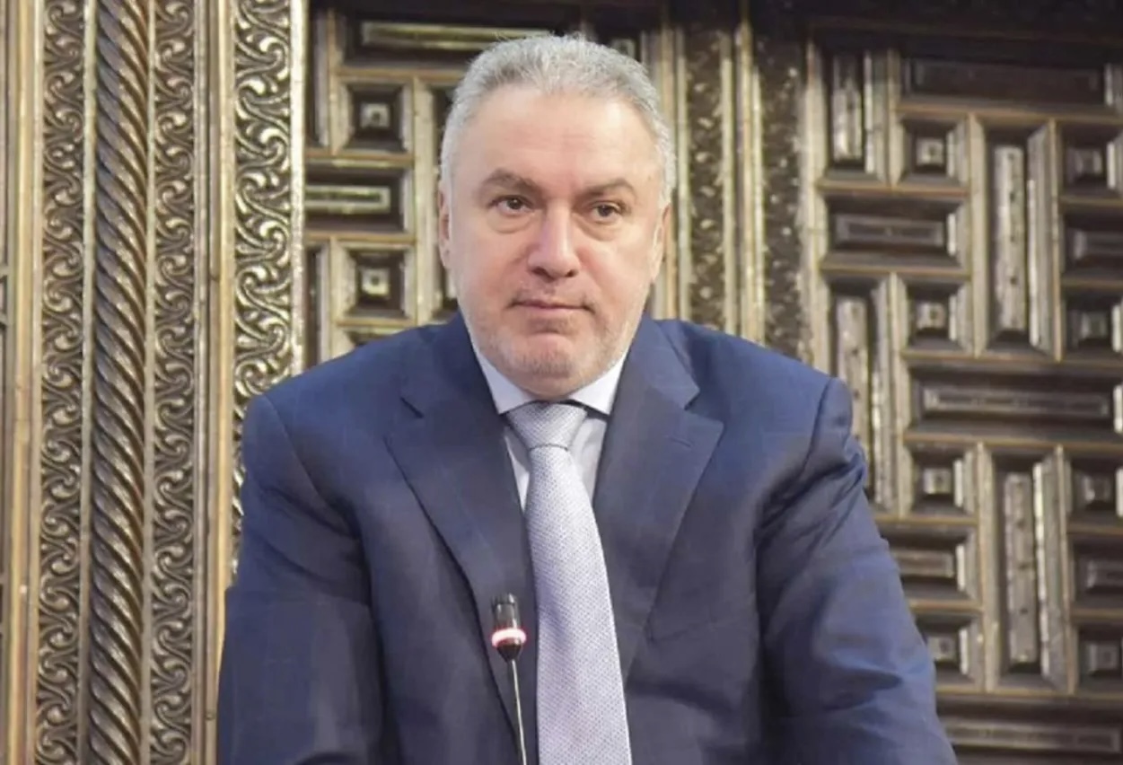 سورية ..  مداهمة وتفتيش منزل رجل الأعمال حمشو المقرب من بشار الأسد