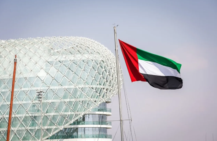 الإمارات: تعاملنا بنجاح مع 6 مسيّرات معادية
