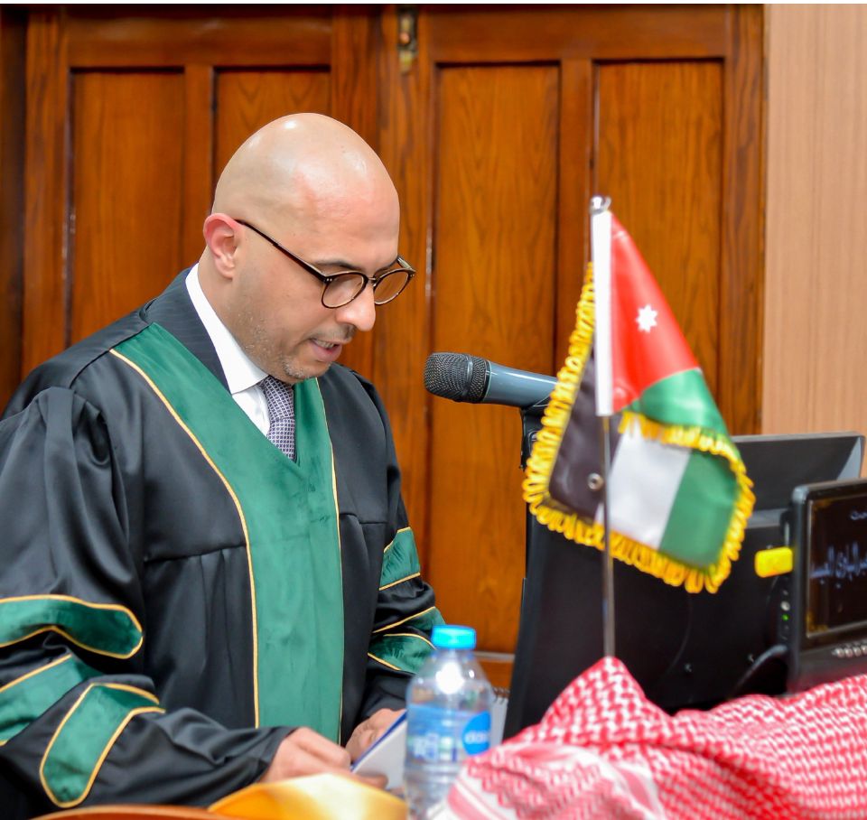 بتقدير امتياز مع مرتبة الشرف ..  وائل العيسة يحصل على "الدكتوراة" في فلسفة إدارة الأعمال