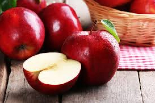 فوائد التفاح ..  غني بـ4 فيتامينات وينشط عملية الهضم  