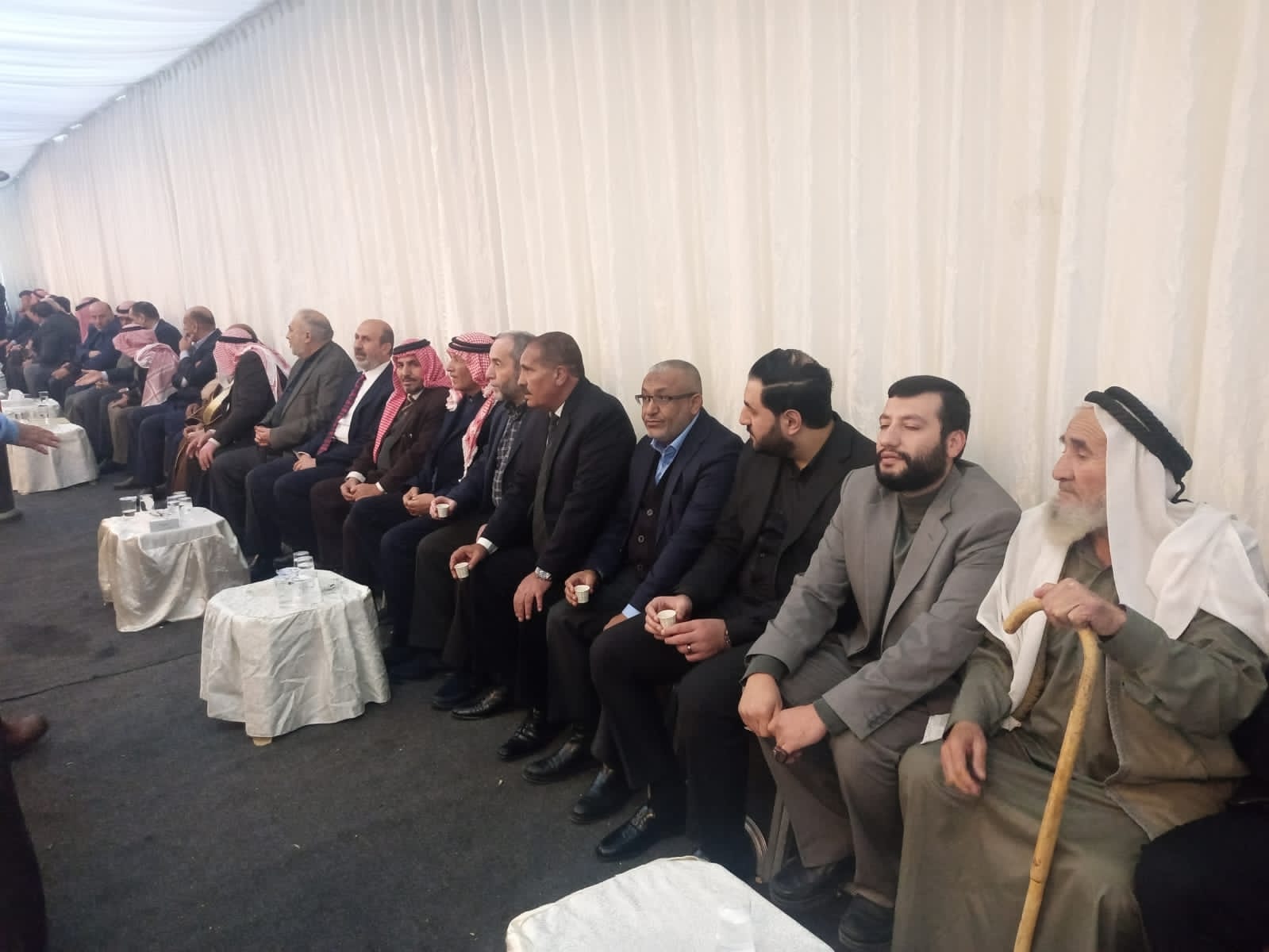 وفد من قيادة الحركة الإسلامية وكتلة الإصلاح يقدم واجب العزاء بالشهيد الدلابيح