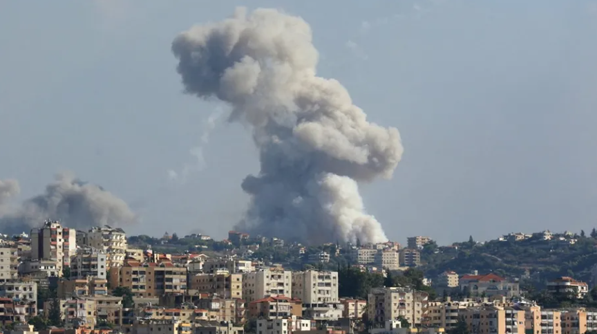 هيئة البث العبرية: "إسرائيل" تدرس عملية عسكرية محتملة في لبنان