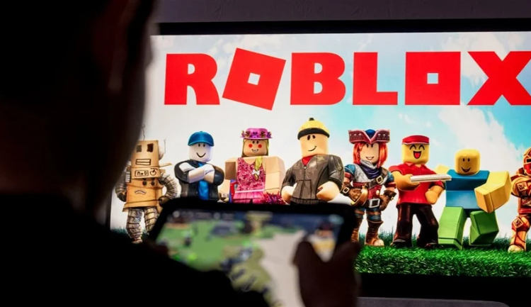 روبلوكس تطلق حسابات جديدة حسب العمر وأدوات رقابة "صادمة" للآباء
