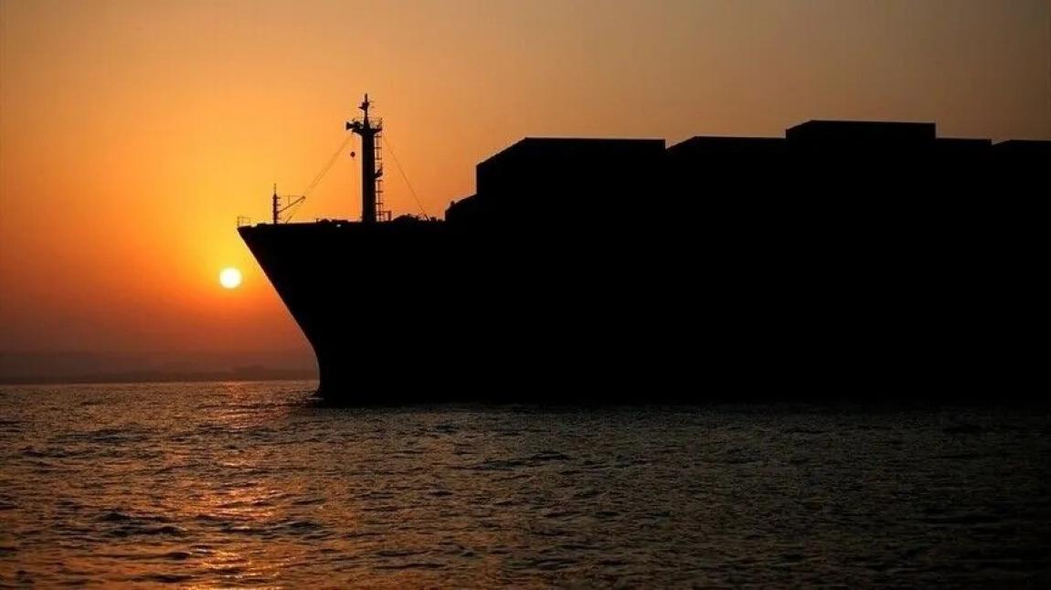 هيئة بريطانية: إصابة سفينة حاويات بمقذوف مجهول في هرمز