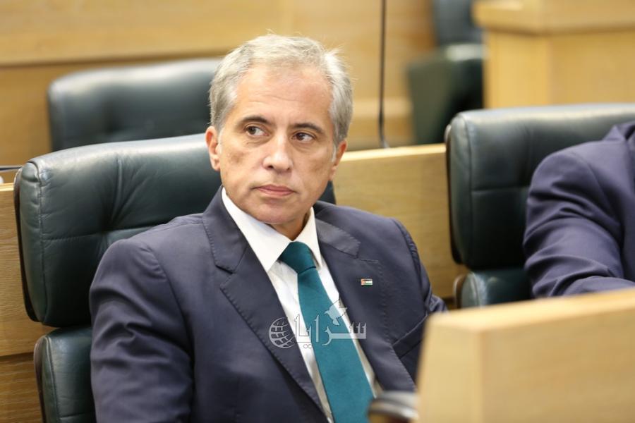 رئيس الوزراء يصدر بلاغ رقم (1) - تفاصيل 