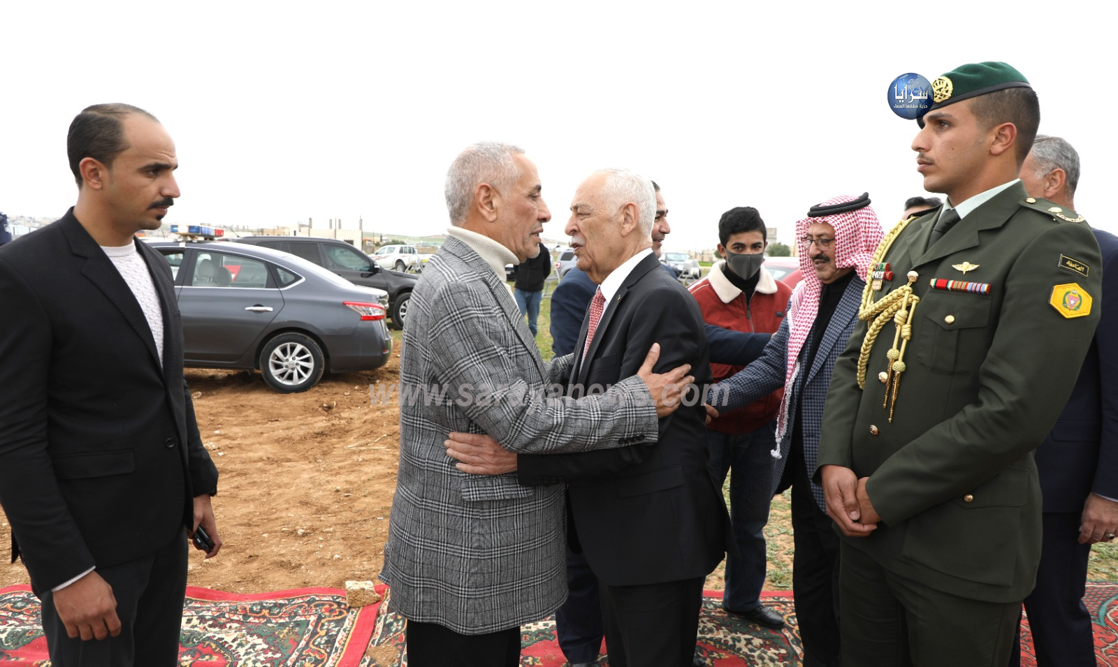 مندوبا عن الملك وولي العهد ..  العيسوي يعزي بالشهيدين العبادي والخضير