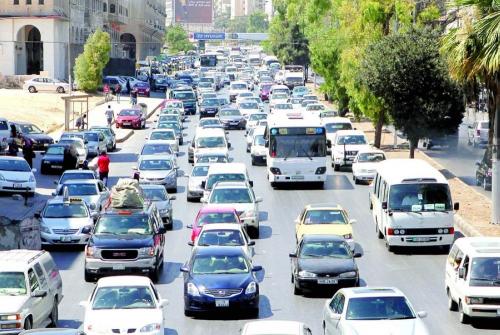 السير: اختلاف أوقات دوام القطاعات في رمضان سينعكس إيجابًا على الحركة المرورية 
