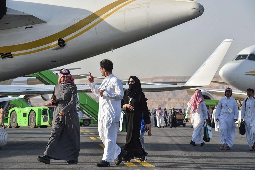 الحوثيون يزعمون استهداف مطار نجران