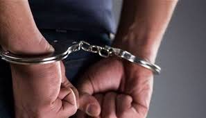 إلقاء القبض على شخص قتل زوجته إثر خلافات بينهما 