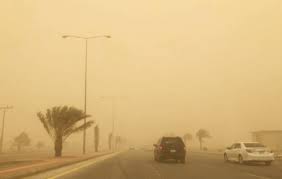"الأرصاد" تتوقع رياحاً وأتربة وغباراً في 8 مناطق تتصدرها الرياض