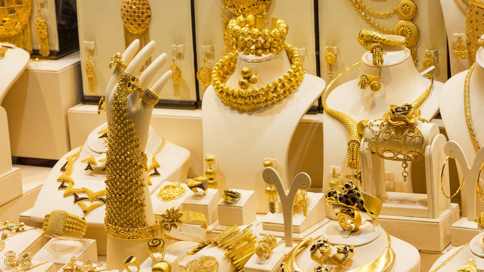 انخفاض أسعار الذهب في الأردن 40 قرشاً… وعيار 21 عند 97.30 دينار