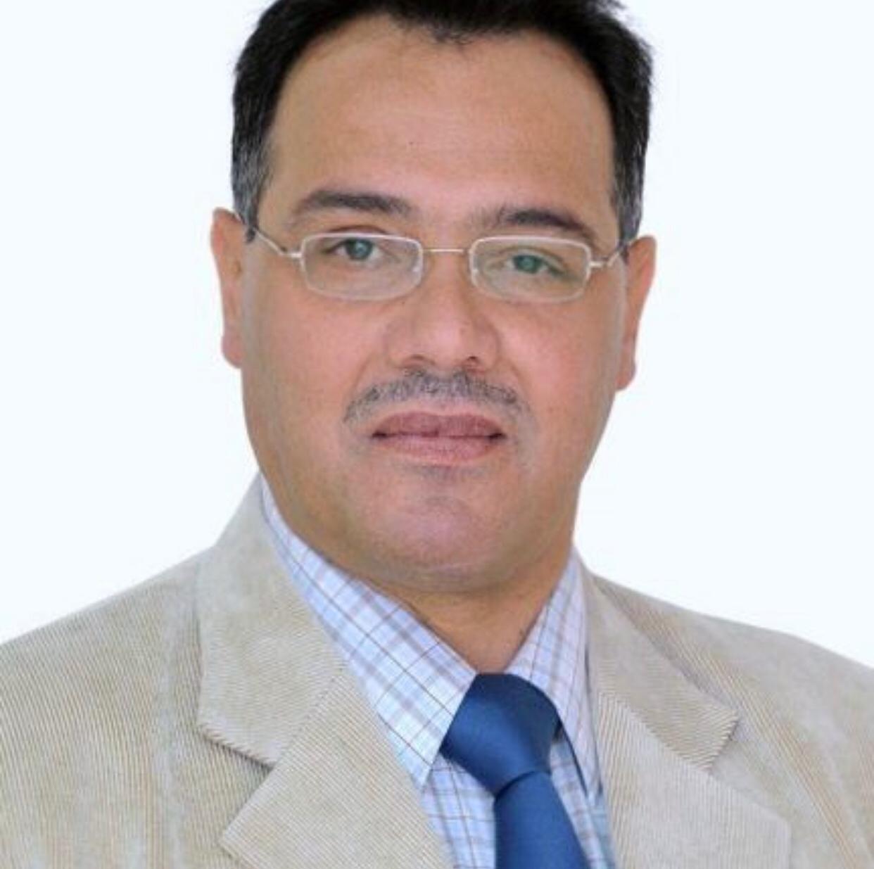  الحكومة تعتبرونا ساذجون!
