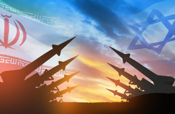 مسؤول إسرائيلي: كل النظام الإيراني هدفنا ..  ورد إيراني: بدأتم مسارا نهايته لن تكون بأيديكم