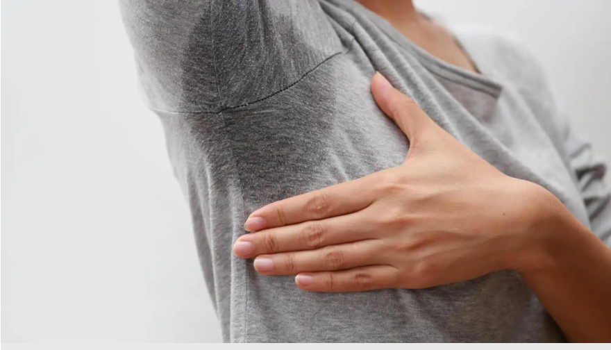 كيف تتعامل مع التعرق الشتوي المفرط؟  