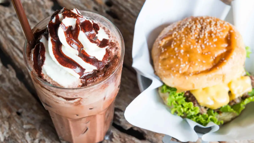 لا للحرمان ..  كيف يساعدك "الاستمتاع بالوجبات" على حرق الدهون؟