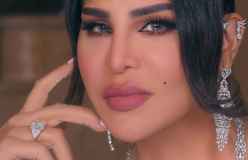 سخرية من كمامة أحلام المرصعة بالألماس ورد فعلها زاد الموقف اشتعالاً
