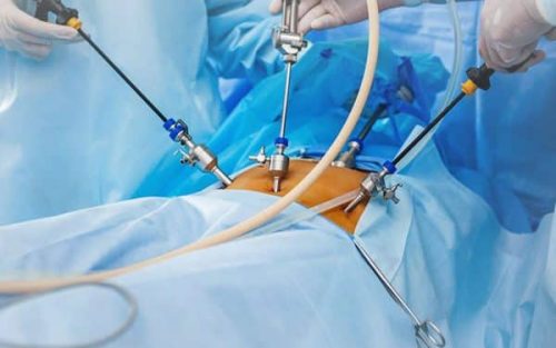 مستشفى الكندي تشارك في ندوة "مرض البدانة والسمنة ومضاعفاتهما وطرق العلاج الحديثة "