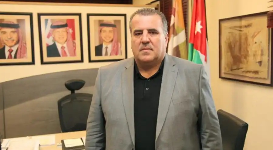  رئيس لجنة أمانة عمان: إزالة عوائق الأرصفة تشمل الأشجار والأكشاك والمركبات ..  ونقل 66 شجرة من حي الرضوان