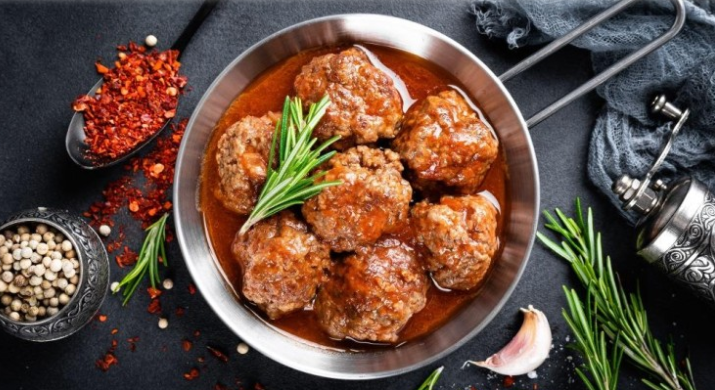 مطبخ كرات اللحم بالصلصة