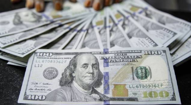 الدولار الأمريكي يسجل ارتفاعا