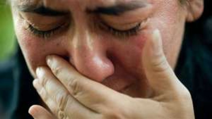 عائلة تعاني من الفقر والديون والتهديد بالسجن تناشد اهل الخير مساعدتها  .. "تفاصيل"