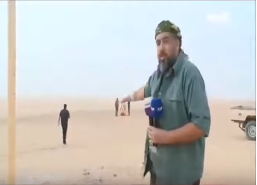بالفيديو : مذيعة العربية تنفجر ضاحكة خلال نشرة الأخبار 