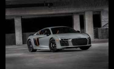 بالفيديو :أودي R8 V10 Plus Edition 2017 تأتي بمصابيح أمامية ليزر في أمريكا