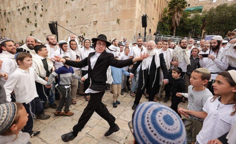 مسيرات استفزازية وصلوات تلمودية للمستوطنين المتطرفين في القدس القديمة