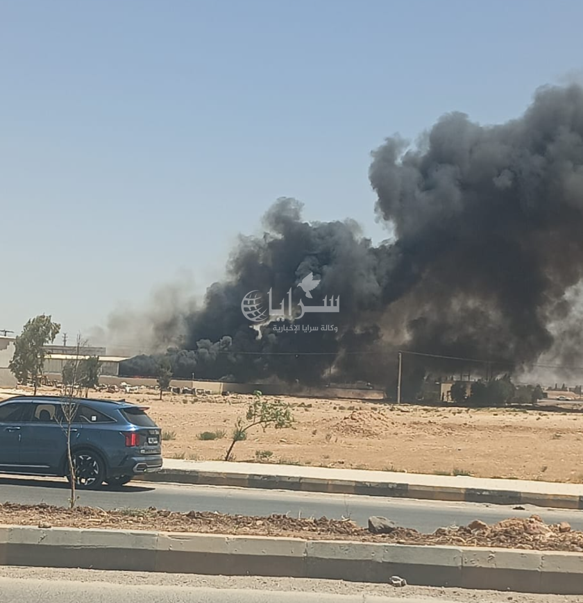 بالفيديو ..  حريق يلتهم مصنعاً في المفرق 