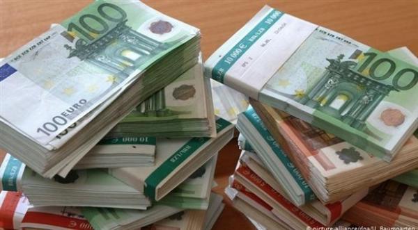 القبض على موظفين بشركة يانصيب فازوا بملايين اليورو بالاحتيال