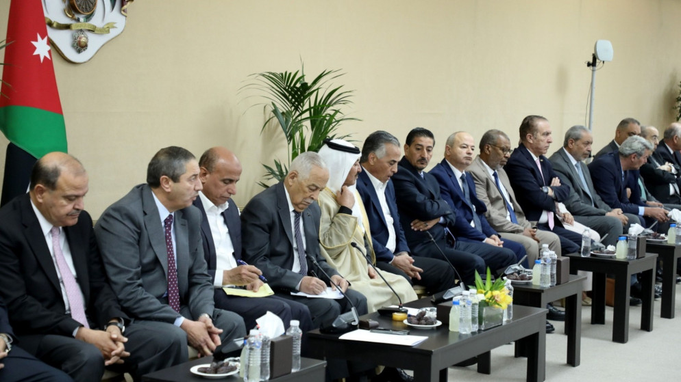 العيسوي من الكرك: سيتم دراسة ومتابعة جميع المطالب