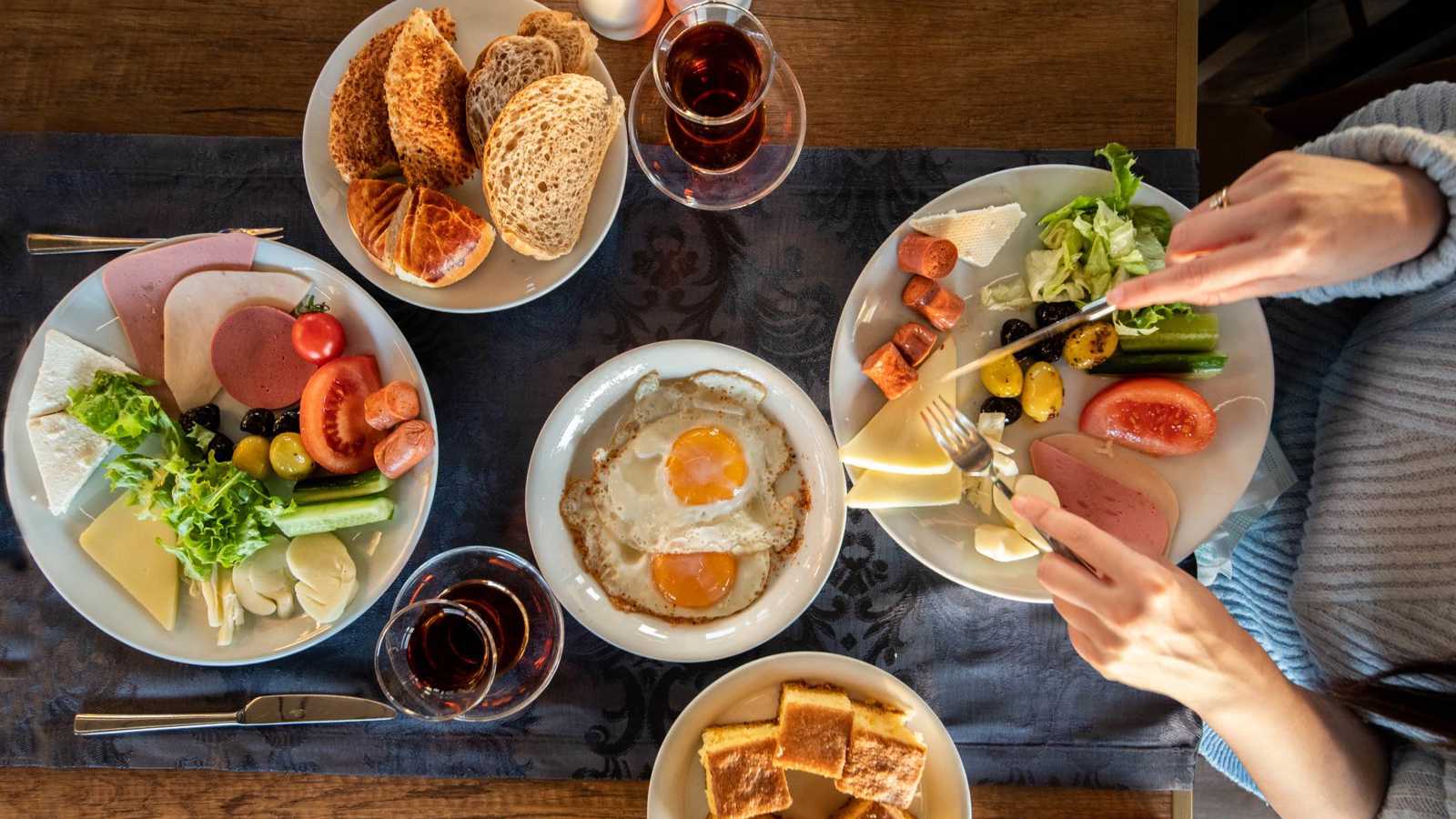 أخطاء شائعة في الإفطار  ..  تعرف عليها