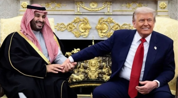 ترامب يوافق على اتفاق نووي قد يسمح للسعودية بتخصيب اليورانيوم