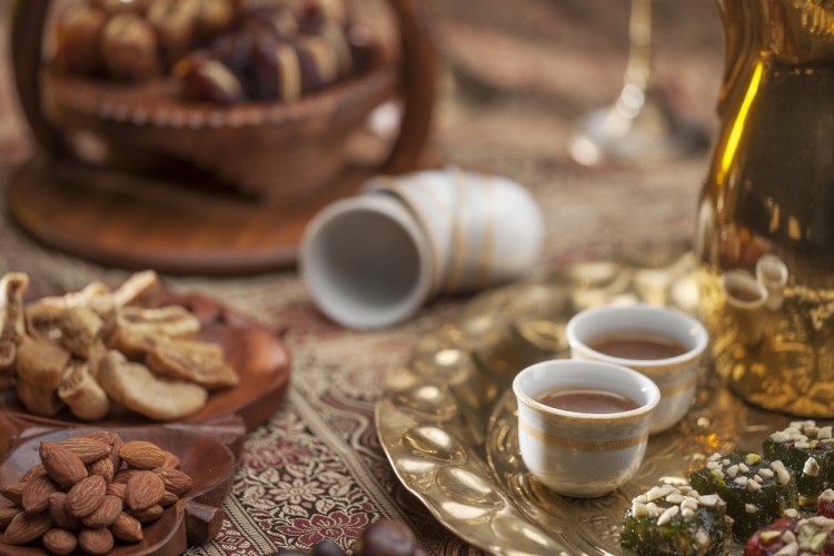  تعلمي خطوات عمل وصفة القهوة السعودية 