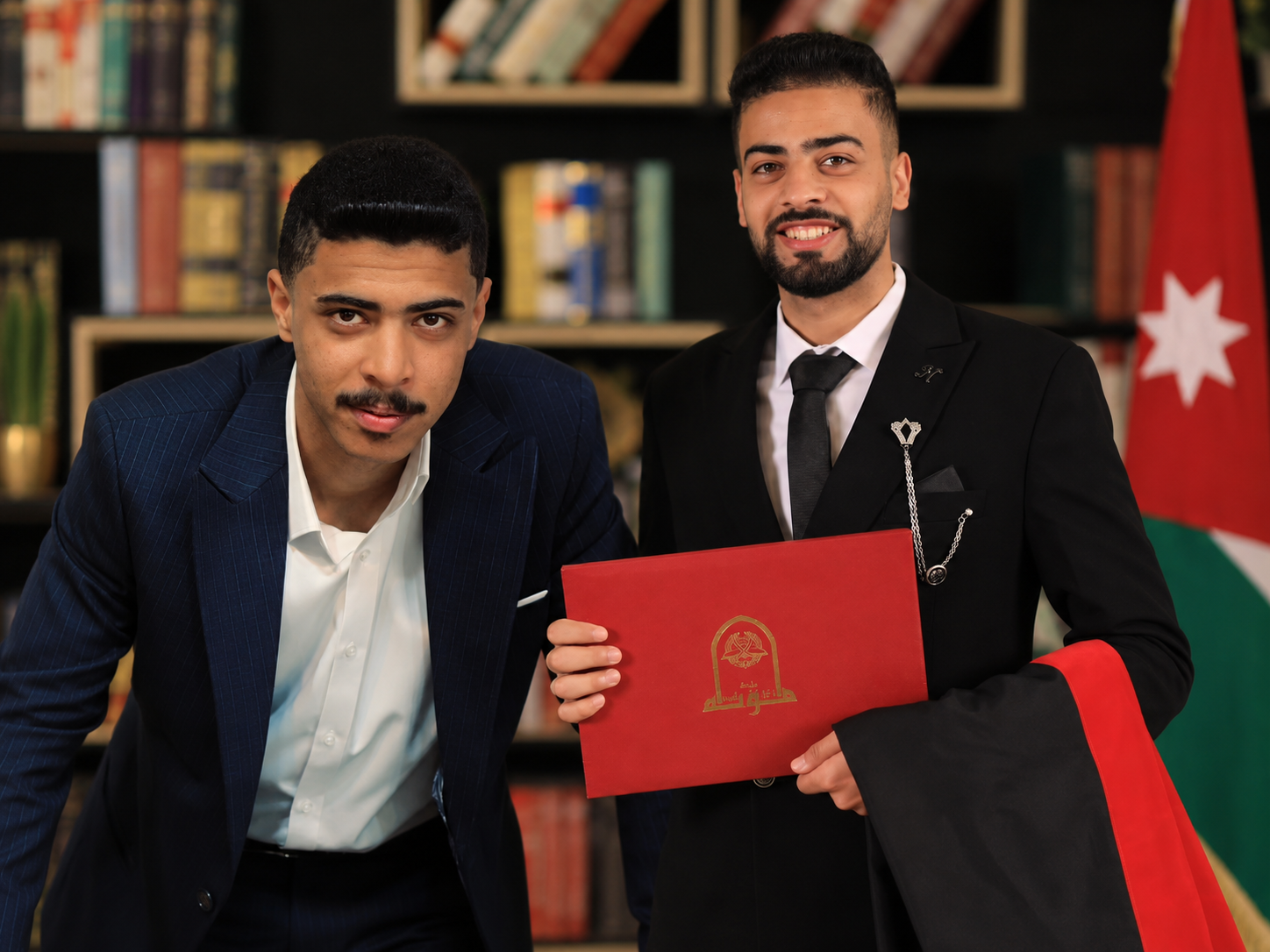 حسين و عبد الرحمن الرياشات  ..  مبارك التخرج
