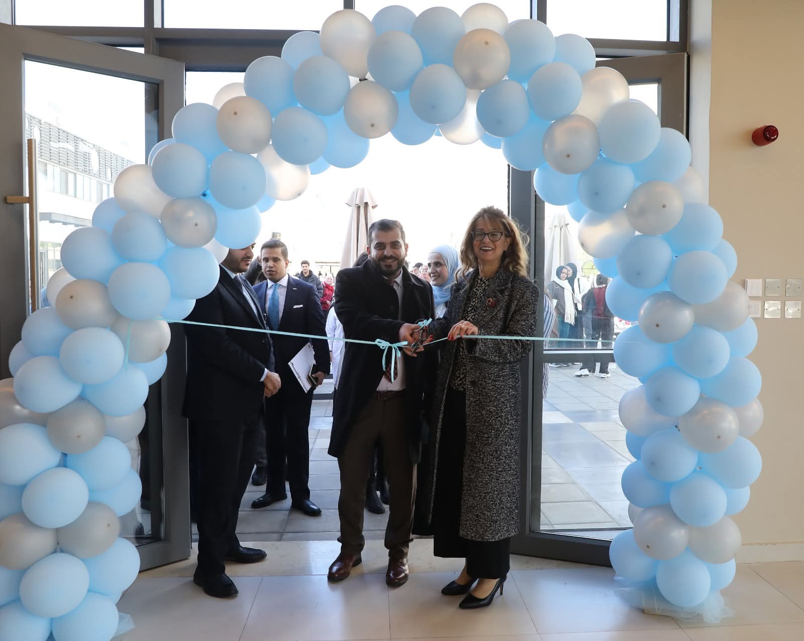 جامعة الشرق الأوسط تطلق فعالية "عشر خطوات ضد السكري" احتفاءً باليوم العالمي للمرض