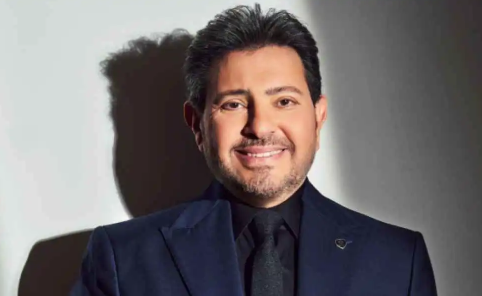 رحلة فرنسا تُغيب هاني شاكر عن جمهوره وتلغي حفل "أمير الغناء العربي"  