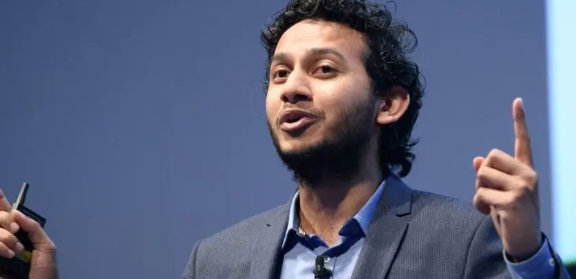 شاب هندي من عامل نظافة لصاحب شركة بـ10 مليارات دولار