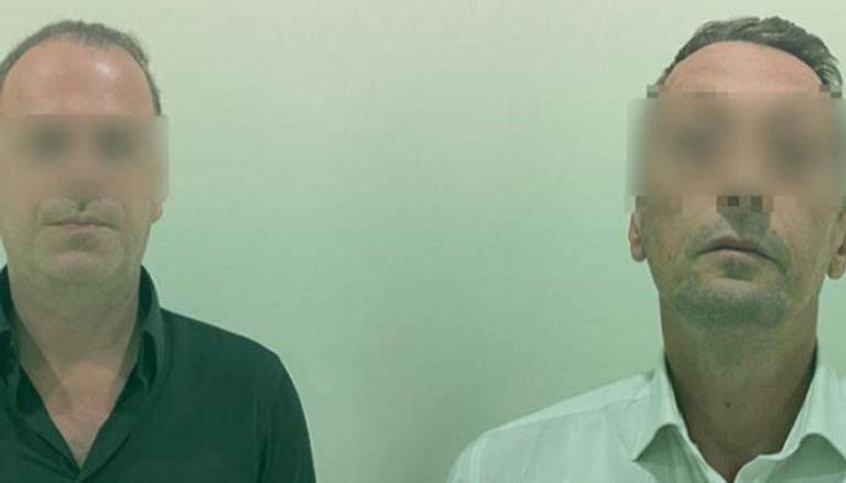 فيديو .. في عملية نوعية ..  شرطة دبي تقبض على سارقي مجوهرات في وقت قياسي رغم تنكرهما