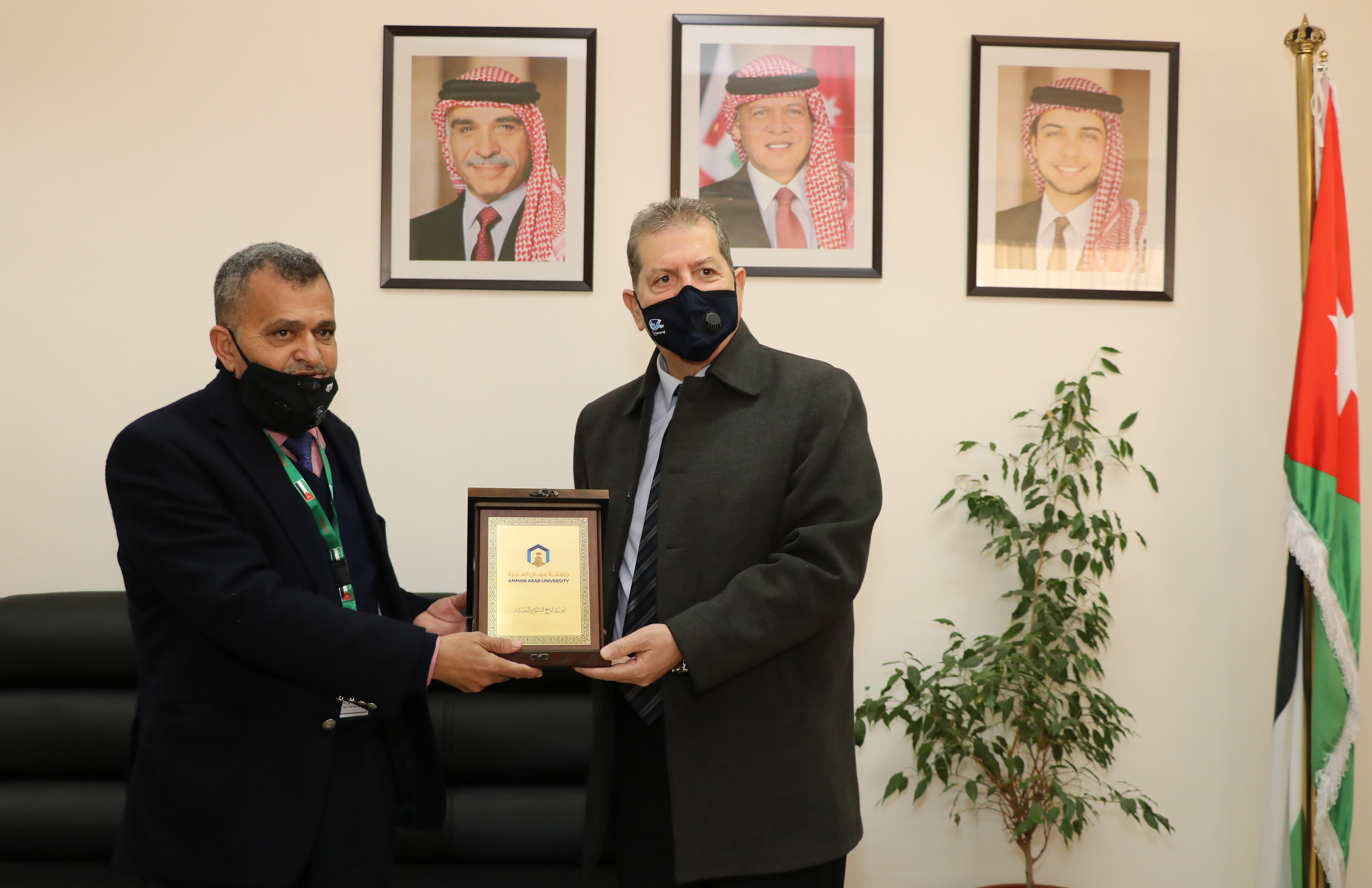 بالصور  ..  رئيس جامعة عمان العربية يلتقي وفد من جمعية البيئة الأردنية
