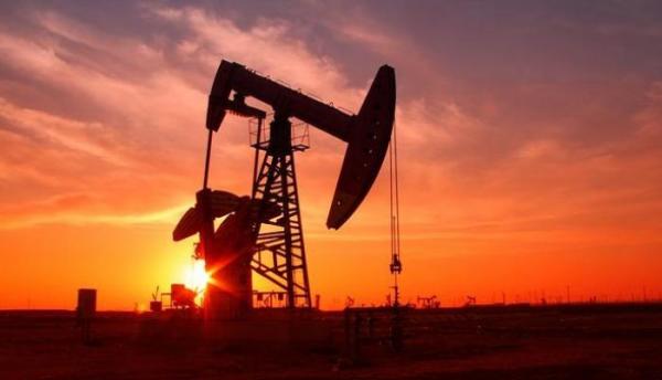 برميل النفط فوق 62 دولارا  ..  أعلى سعر منذ عام