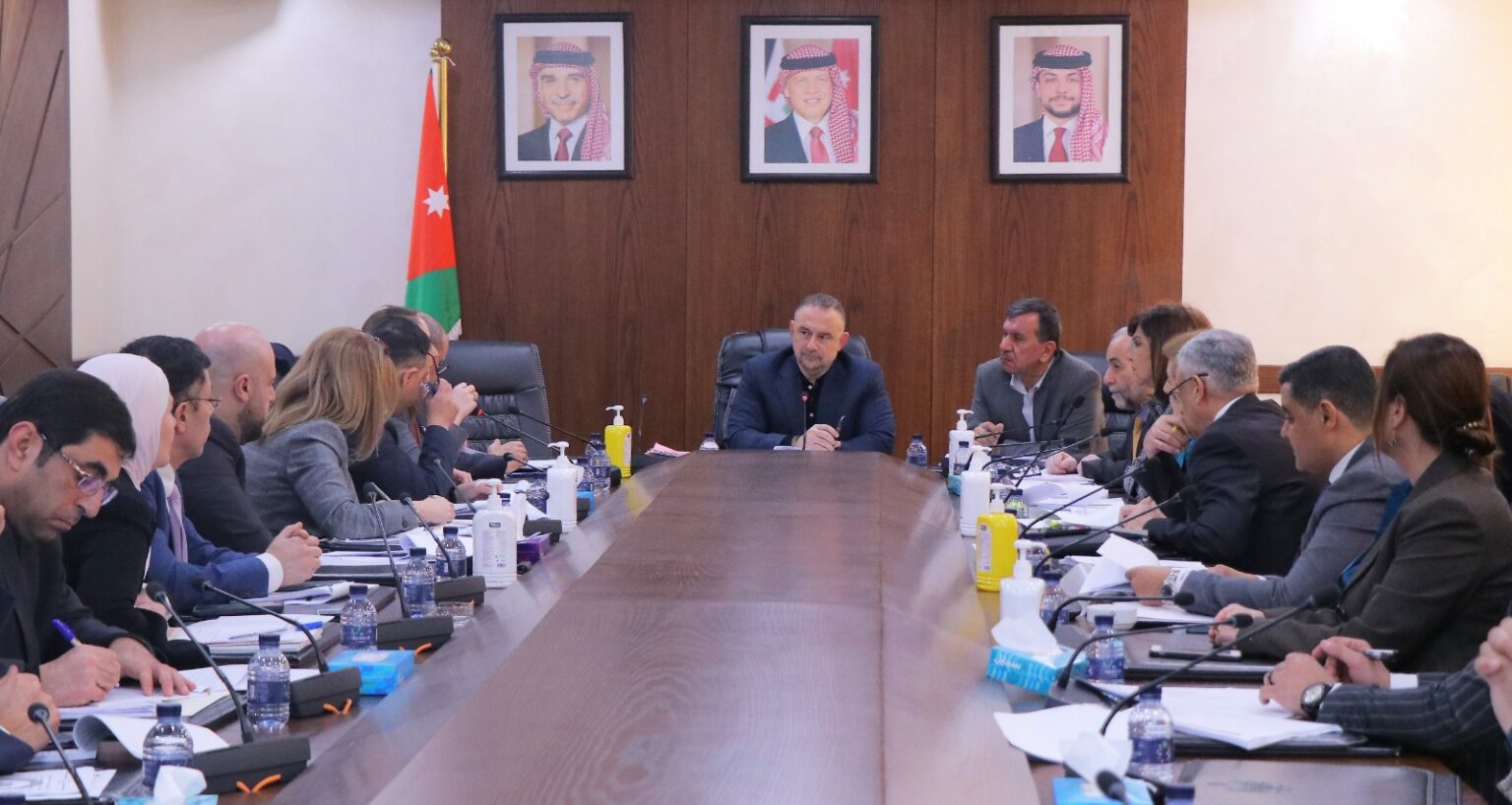 رئيس النواب يؤكد أهمية المرأة برئاسة وعضوية مجالس الشركات